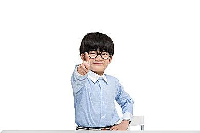 《灰烬之中》登陆Steam 第一人称生存恐怖冒险